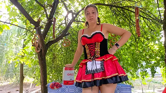 SweetMaddy888 live cam on StripChat