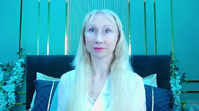 KissDreamm live cam on StripChat