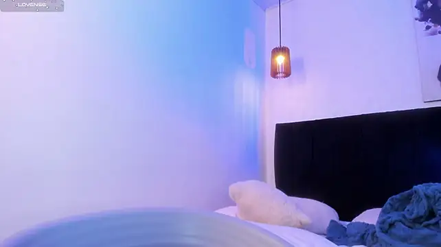 dolly_zoe live cam on StripChat
