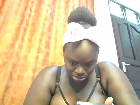chubbyboobs_ live cam on StripChat