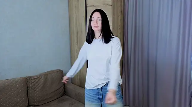 MaevynRaye live cam on StripChat