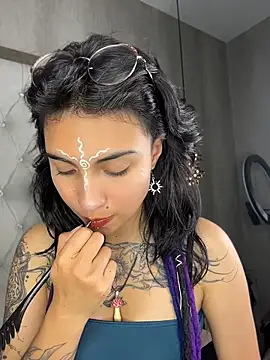 Velvet_Mysstic webcam