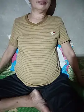 cake2001 live cam on StripChat