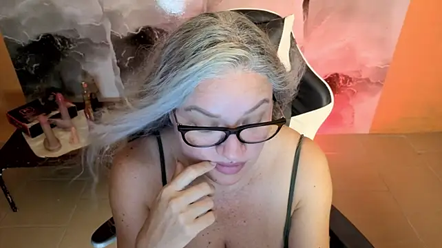 MarianL0ve webcam