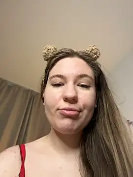 Lovely-Margaret webcam