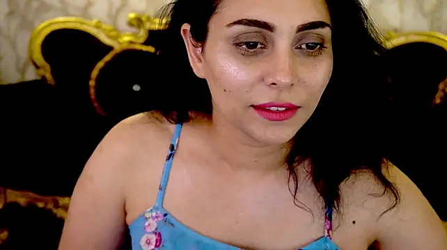 KarinaHaYess live cam on StripChat