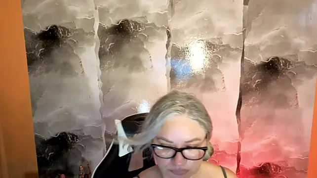 MarianL0ve webcam