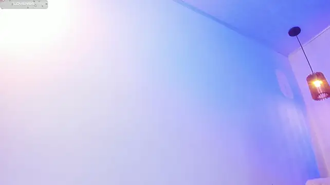 dolly_zoe live cam on StripChat