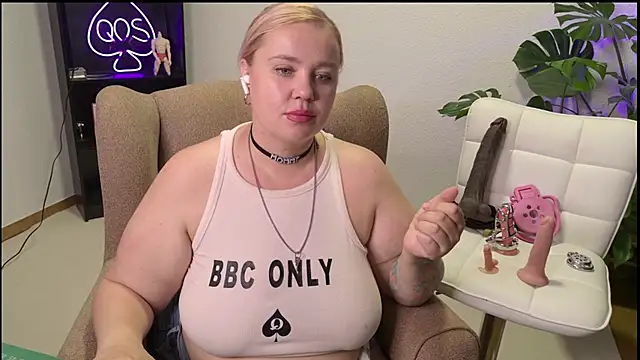 MargotGrey webcam