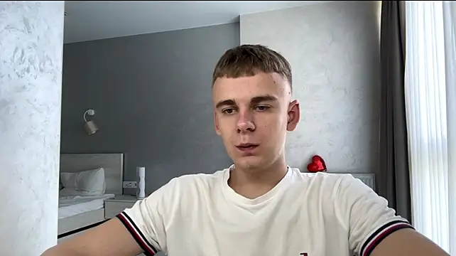 SoloFury live cam on StripChat