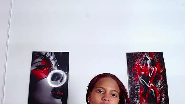 Nicky_Nicoole live cam on StripChat