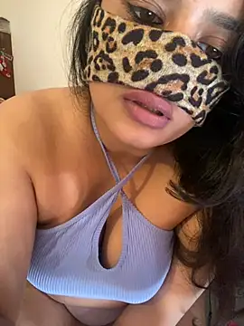 LustyTasha webcam