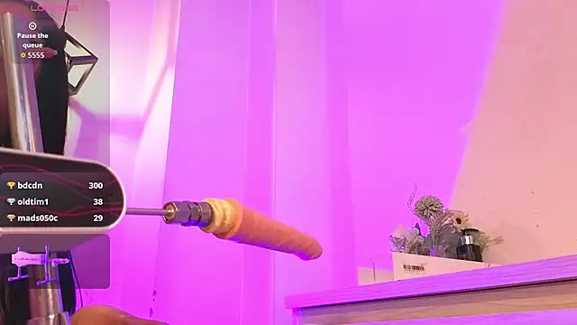 Pretty_Johnson_ webcam