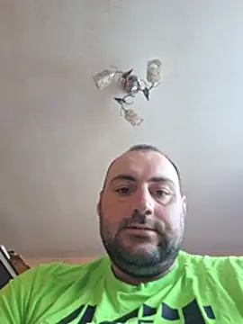 StrictBobby webcam