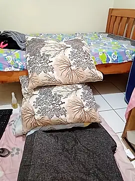 pretty_brina webcam