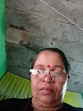 Manavi_x webcam