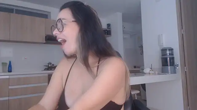 LovePaula webcam