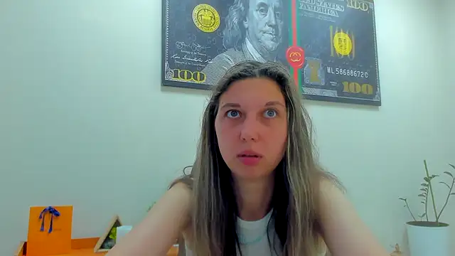 Ellina_Star live cam on StripChat