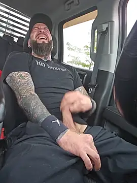 Beardedtattood live sex cam