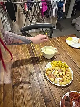 PinkTheHawk webcam