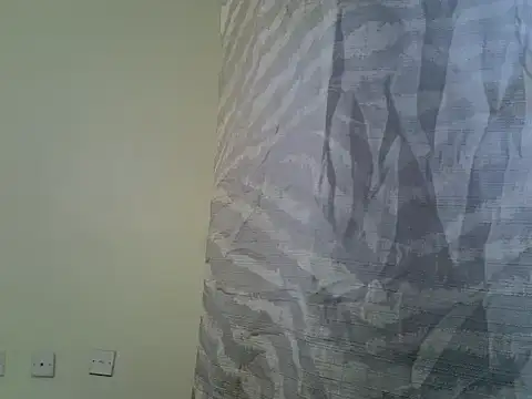 Horny_Larry live cam on StripChat