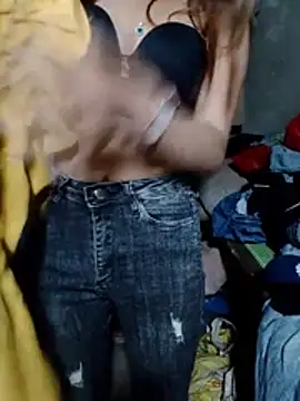 TrucBaby live cam on StripChat