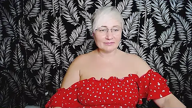 Olivia_playful webcam