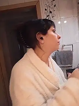 emmakrosss (F young) - Fuck pussy with huge toy+ctrl