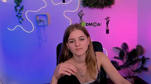 lisa_dark_