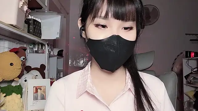 Tieu-May live cam preview