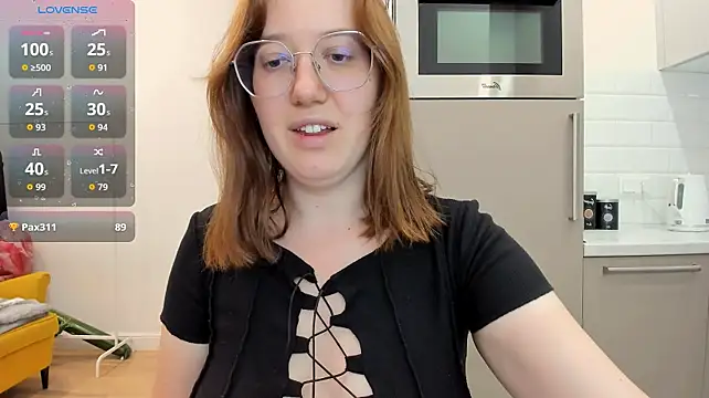 Charmy_Gracy webcam