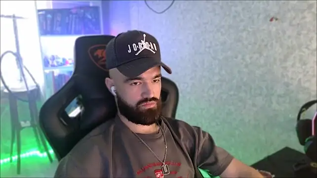 _Serious_Man webcam