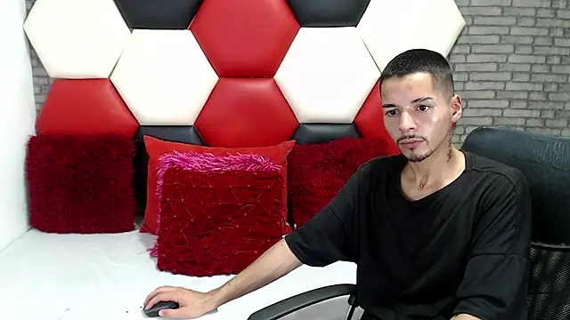 Thristan05 webcam