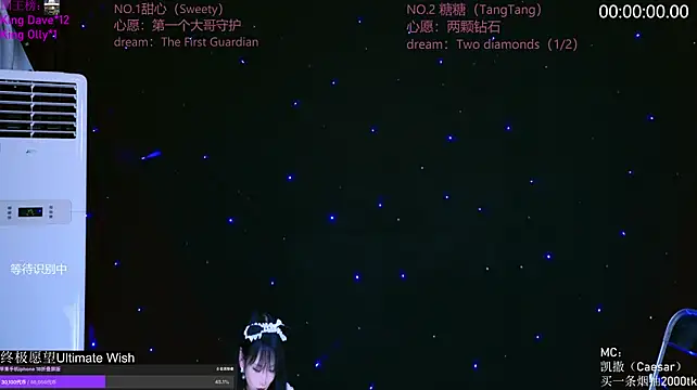 CCTW-100 live cam on StripChat