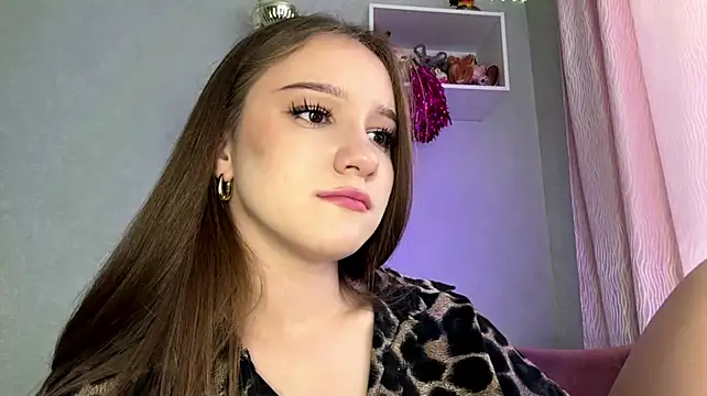 DonetteAlaya webcam