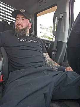 Beardedtattood webcam
