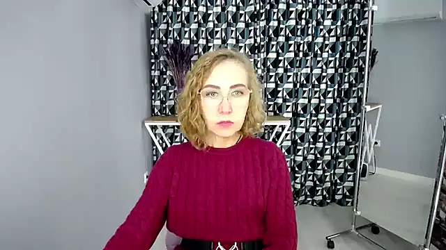 queen_a_n_i live cam on StripChat