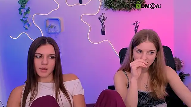lisa_dark_ webcam