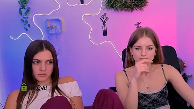 lisa_dark_ webcam