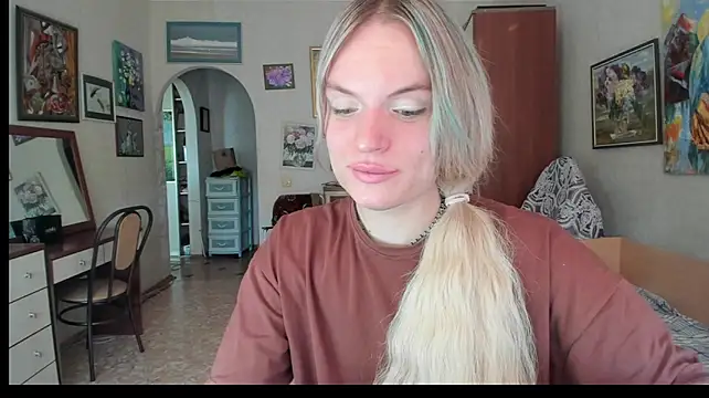 milliKira006 webcam