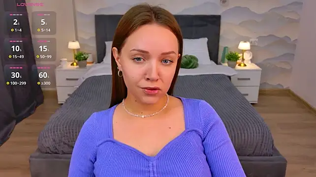 Chloe_Sapphire live cam on StripChat