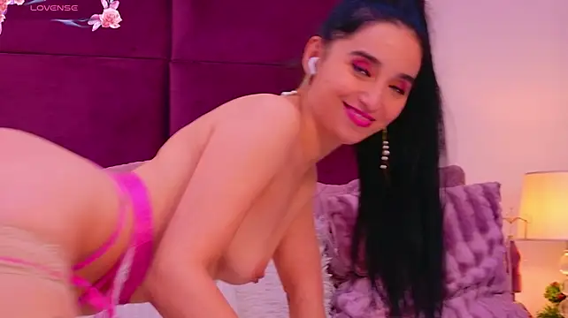VanessaAngel live cam on StripChat