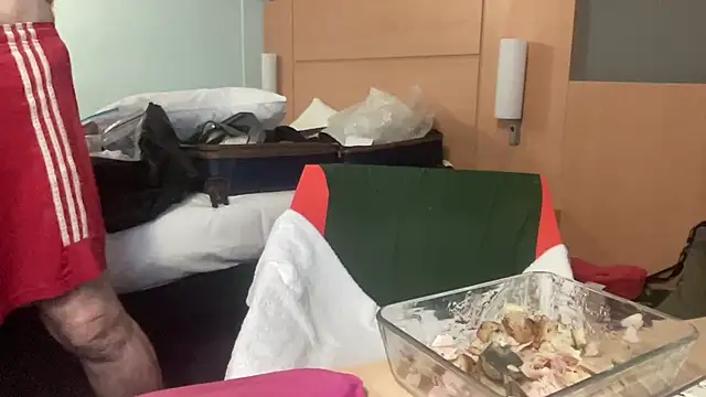 coach-karl live cam on StripChat