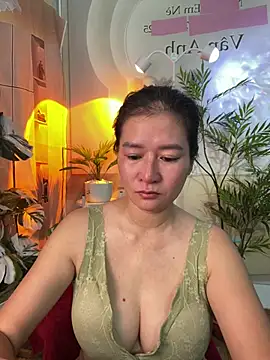 miuxynh (F milf) - I earn money to buy land .