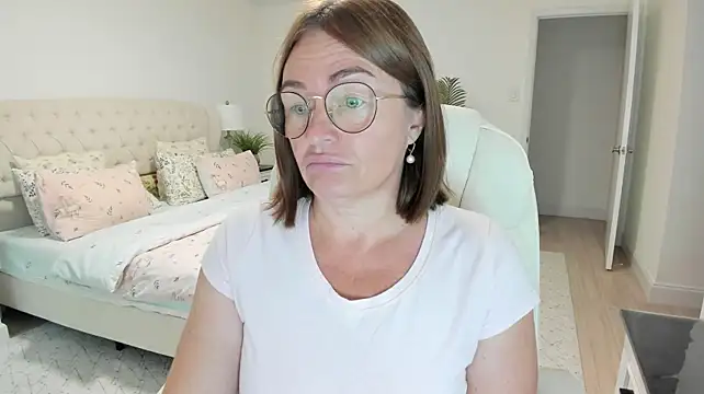 Vika73 🥜 sex chat