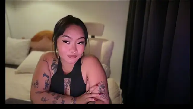 _XXXKittyTingles webcam
