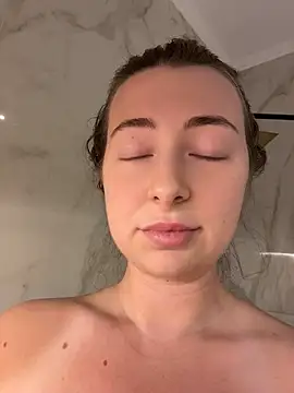 curvyflawless live cam