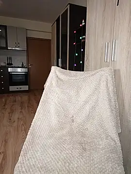 Mila_Lovi webcam