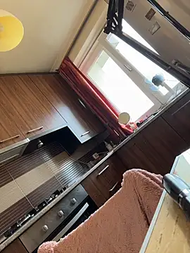 Hotmomcheckk_ webcam
