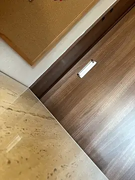 Hotmomcheckk_ live cam